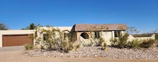 301 Stagecoach Dr, Elephant Butte, NM 87935
