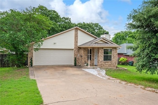 2503 Westwood Main Dr, Bryan, TX 77807