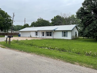 400 N Angelina St, Whitney, TX 76692