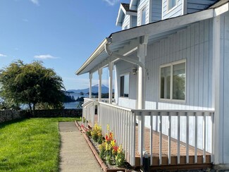 121 Anna Dr, Sitka, AK 99835