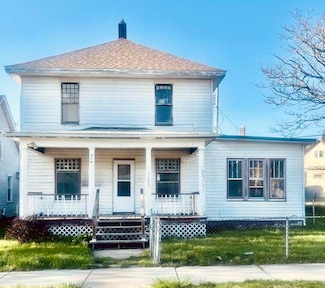714 E 10th St, Michigan City, IN 46360
