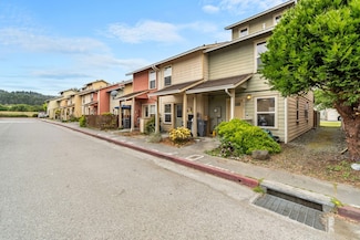 962 Courtyard Cir, Arcata, CA 95521