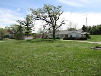 8545 W Cleophas Rd, Beloit, WI 53511