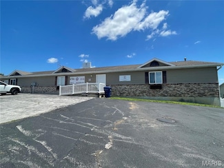120 East Ave Unit A, Winfield, MO 63389