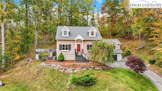 555 Highland Dr, Banner Elk, NC 28604