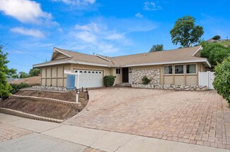 6220 Henderson Dr, La Mesa, CA 91942