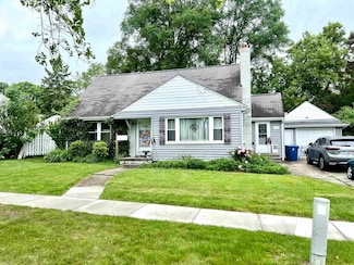 343 Bush Ave, Grand Blanc, MI 48439