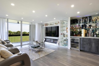 2000 Presidential Way Unit 5010, West Palm Beach, FL 33401