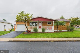 5100 Dewey St, Whitehall, PA 18052