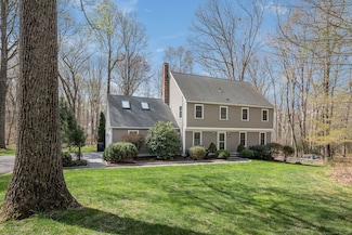23 Paper Mill Dr, Madison, CT 06443