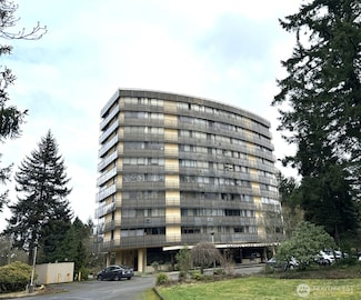 1910 Evergreen Park Dr SW Unit 201, Olympia, WA 98502