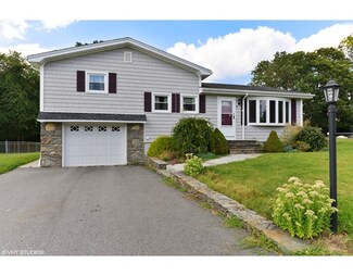 24 Jameson St, Fairhaven, MA 02719