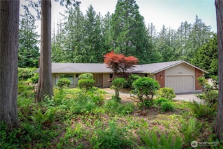 421 Shoshone Dr, Mount Vernon, WA 98273