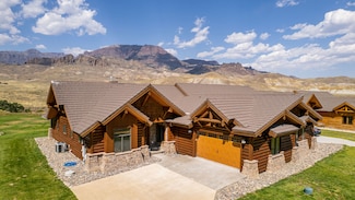 79 Winchester Dr, Cody, WY 82414