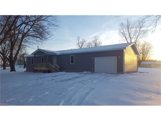 12 W Main St, Sparta, OH 43350