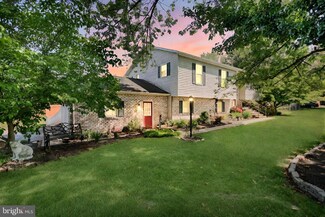 8 Autumn Dr, Gettysburg, PA 17325