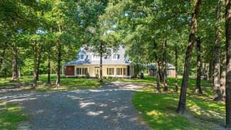 1178 Big Woods Rd, Longview, TX 75605