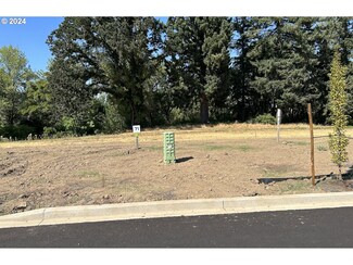 1553 NW Pinehurst Dr Unit 71, McMinnville, OR 97128