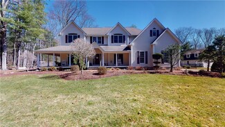 2 French Ln, North Scituate, RI 02857