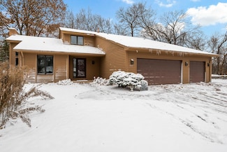 5515 Yorktown Ln N, Plymouth, MN 55442