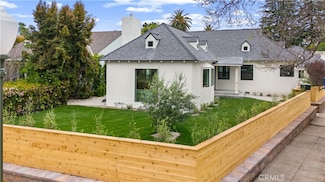 10584 Wellworth Ave, Los Angeles, CA 90024