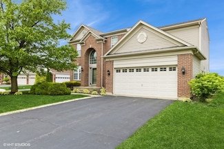 6 Marigold Ln, Algonquin, IL 60102