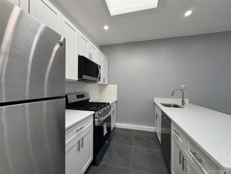 209-211 Main St Unit 2S, Farmingdale, NY 11735