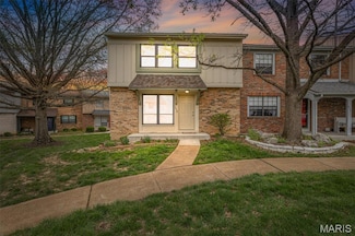 2318 Hidden Meadow Ln, Ballwin, MO 63021