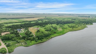 45201 Fox Dr, Humboldt, SD 57035