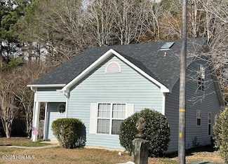 3606 Colony Dr, New Bern, NC 28562