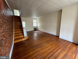 2504 E Cumberland St, Philadelphia, PA 19125