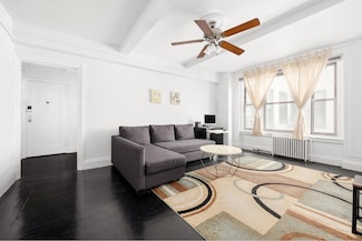 325 W 45th St Unit 312, New York, NY 10036