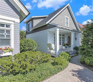 575 E Bay St, Harbor Springs, MI 49740