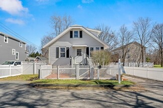 14 Dustin St, Saugus, MA 01906