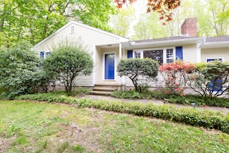 138 White Birch Dr, Guilford, CT 06437