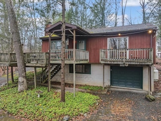 3430 Canterbury Cir, East Stroudsburg, PA 18302