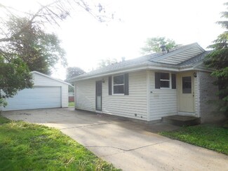 2145 S Walnut St, Janesville, WI 53546