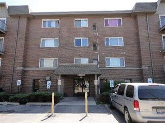 2301 Beau Monde Ln Unit 209, Lisle, IL 60532