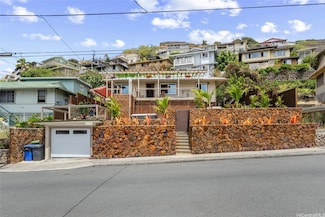 1358 Makaikoa St, Honolulu, HI 96821