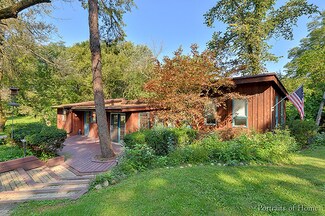 2S400 Madison St, Wheaton, IL 60189