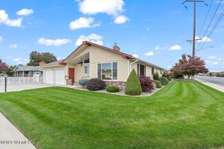 1532 Oak St, Sunnyside, WA 98944