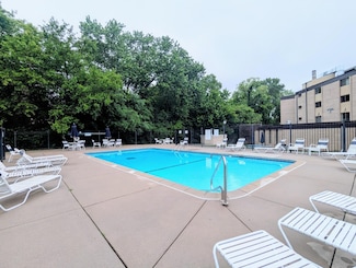 6710 Vernon Ave S Unit 415, Edina, MN 55436