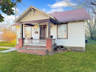 2601 N Howard Ave, Springfield, MO 65803