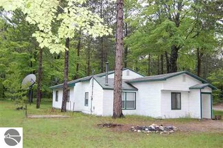 1737 Bradley St NE, Kalkaska, MI 49646