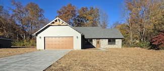 10311 Liana Dr, Dillsboro, IN 47018