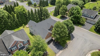 14 Augustine Ct, Kearneysville, WV 25430