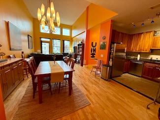 2 Harvest Dr Unit 301, North Andover, MA 01845