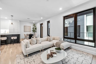 33 A St Unit 404, Boston, MA 02127