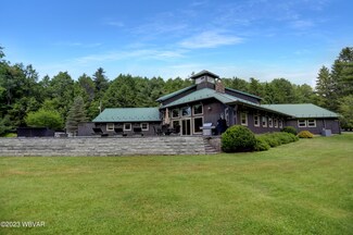 236 Wagmyr Ln, Loganton, PA 17747
