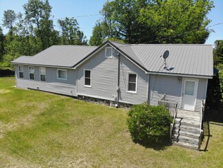 1661 17 Mile Rd, Marion, MI 49665
